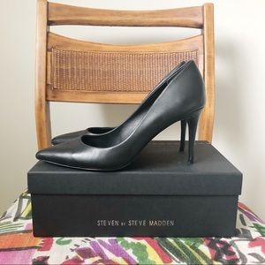 Black Pumps Heels size 8 Steven by Steve Madden